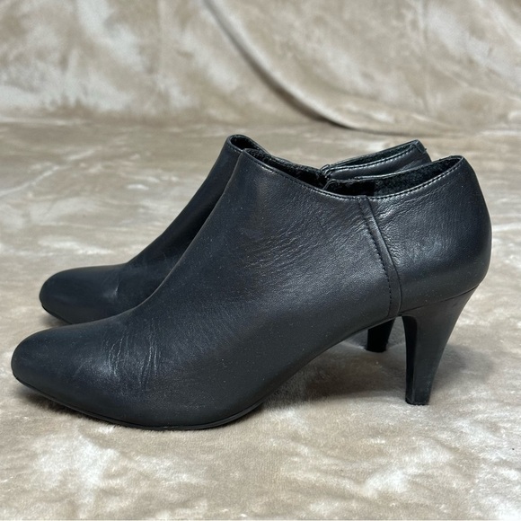 Antonio Melani Black Leather Heeled Booties Size 9 Noleta 3" Heel Ankle Boots - Picture 4 of 16